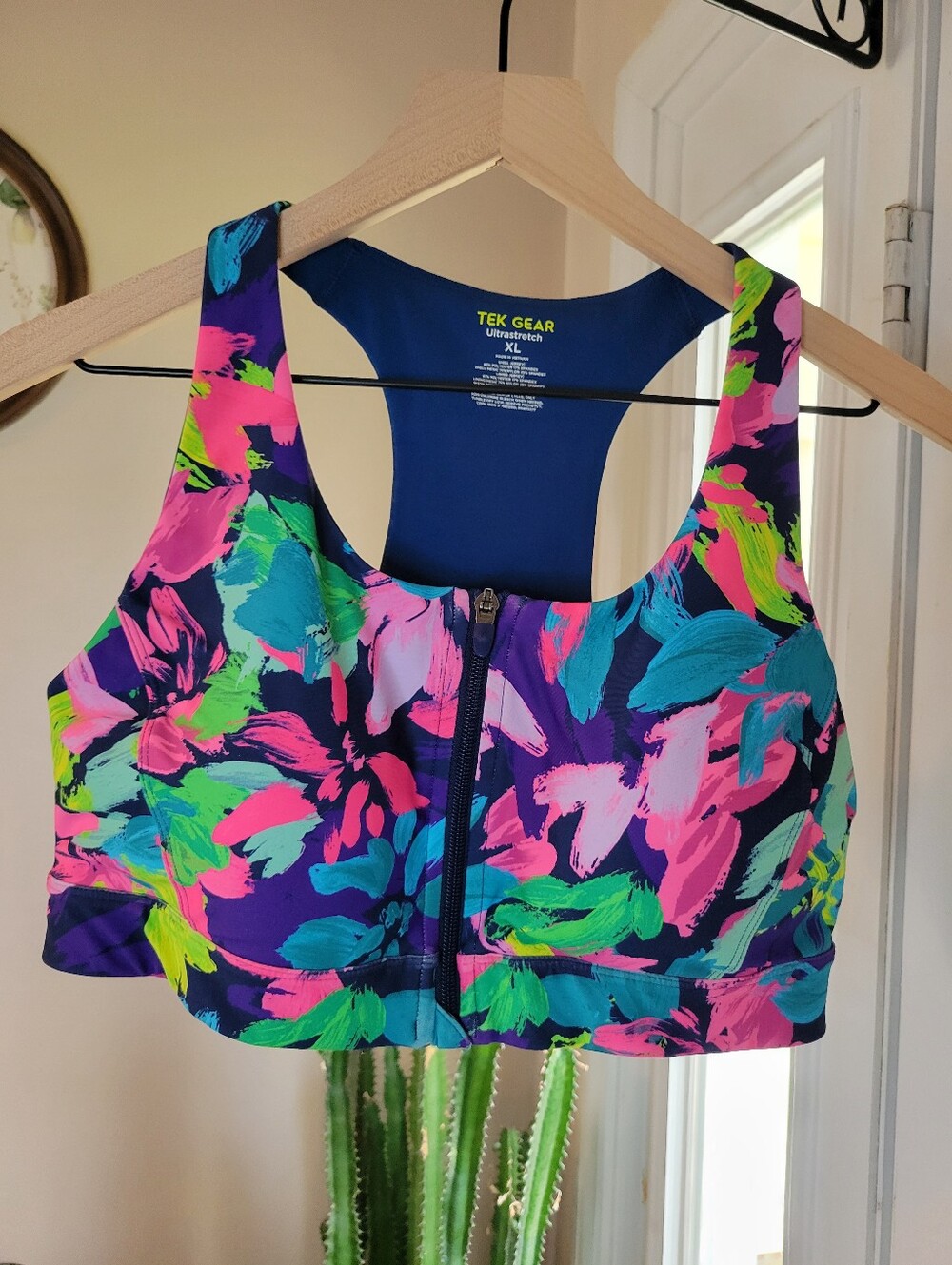 Tek Gear Ultrastretch Multicolored Floral Print Front-Zip Sports Bra, Size XL